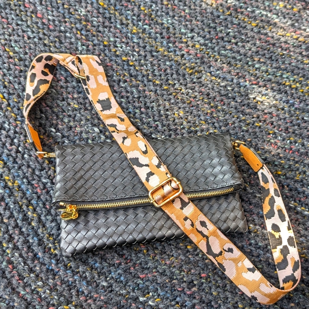 Urban expressions, crossbody